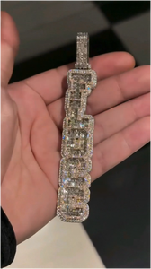 Colgante vertical con nombre de moissanita VVS que pasa la prueba del diamante, joyería personalizada de plata 925 con letras de moissanita engastadas. - Product Image 2