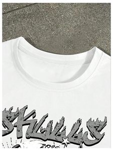 Ensemble T-shirt et short d'été pour homme, streetwear, épaules tombantes, surdimensionné, avec impression graphique personnalisée et short à cordon de serrage - Product Image 3