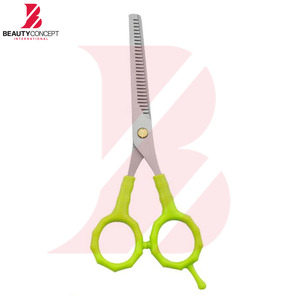 กรรไกรซอยผมด้ามพลาสติกสีเขียว รูปทรงตามหลักสรีรศาสตร์ ราคาดีที่สุด บริการ OEM ODM สำหรับร้านเสริมสวยมืออาชีพ - Product Image 4