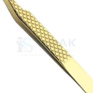 Pinces à cils de précision plaquées or avec pointe lisse pour cils volumineux et classiques - Product Image 2