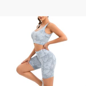 Ensemble de sport 2 pièces personnalisé pour femmes : soutien-gorge de sport et short froncé à taille élastique pour le yoga et l'entraînement - Product Image 3