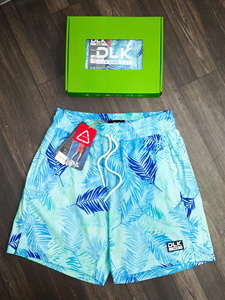 DLK Bañador para hombre con estampado de palmeras rojas, de secado rápido, cintura elástica, pantalones cortos de playa de poliéster tejido - Product Image 3