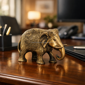 Figurine d'éléphant artisanale en aluminium, finition laiton antique, design Art Déco, 16x11x8 cm, décoration de table pour anniversaire et Ramadan - Product Image 2