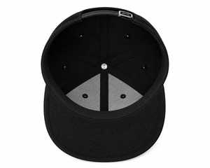 Casquette noire à fermeture snapback avec broderie 3D tête de cerf blanche sur le panneau avant, style streetwear unisexe, en toile. - Product Image 5