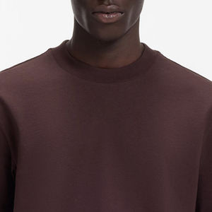 Service OEM de conception avec logo personnalisé, coupe tendance, prix de gros pour commandes en gros, t-shirt de performance pour homme à séchage rapide - Product Image 2