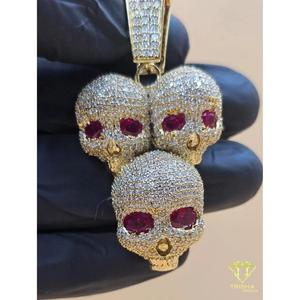 Colgante personalizado de triple calavera en plata de ley 925 con ojos de rubí y diamante de moissanita VVS - Product Image 5