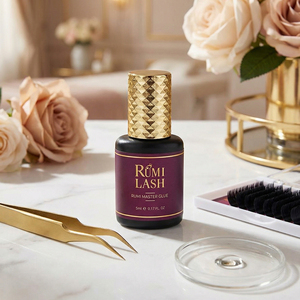 [RUMILASH] Adhesivo para Extensión de Pestañas RUMI Master para un Proceso Rápido con Secado de 2 a 3 Segundos y Pegamento para Pestañas - Product Image 1