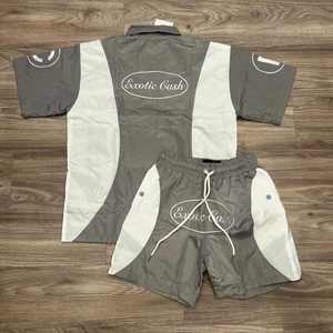 ชุดเสื้อและกางเกงขาสั้นผู้ชาย Exotic Cash ลายบล็อกสี แห้งเร็ว ใส่สบายสำหรับฤดูร้อน น้ำหนักเบา ผลิตจากโพลีเอสเตอร์ เหมาะสำหรับเล่นกีฬา - Product Image 3
