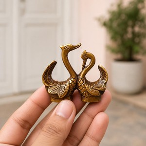 Figurine de cygne vintage SHUBHAM en métal, ornement de table décoratif, style européen, décoration d'intérieur, cadeau - Product Image 4