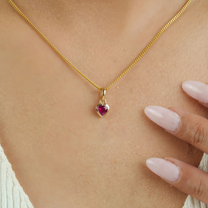 จี้รูปหัวใจเล็กประดับทับทิม ดีไซน์เรียบหรู ขอบละเอียด ทองคำแท้ 14K สีเหลือง ของขวัญรับปริญญาสำหรับสาวๆ เครื่องประดับขายส่ง - Product Image 4