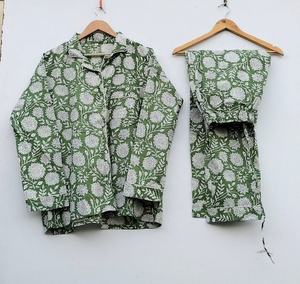 Ensemble de pyjama à imprimé Floral pour femmes, en coton doux et confortable, vêtements de nuit - Product Image 1