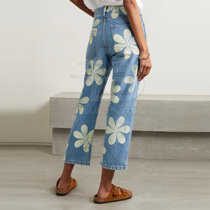 Pantalones Vaqueros de Diseño Premium para Mujer, Corte Casual, Estilo Moderno, para Uso Diario - Product Image 3