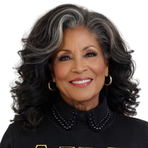 เสื้อสเวตเชิ้ต AKA Golden Soror Chenille สำหรับผู้หญิง ปักลายตัวอักษรกรีก เสื้อคอกลมพรีเมียม - Product Image 2