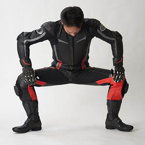 Combinaison de course moto légère, design entièrement personnalisé, combinaisons de course moto en cuir de haute qualité fabriquées au Pakistan - Product Image 5