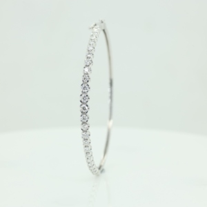 Bracelet de mariage en argent 925 plaqué or avec rangée de moissanite pour femmes VVS VS Élégant Starsgem - Product Image 2