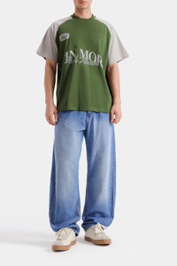 Camiseta Oversize Premium de Streetwear para Hombre con Mangas Raglán en Contraste, Estampado Gráfico Vintage, Moda Urbana Casual, Ajuste Holgado - Product Image 5