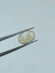 Citrino, Gema Natural Semipreciosa, Color Amarillo, Forma Ovalada, Transparente, 11.69 Quilates - Product Image 3