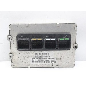 300 ECU y Módulos de Computación Usados 04896566AE - Product Image 3