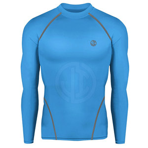 เสื้อคอมเพรสชั่นผู้ชาย ผลิตจากโพลีเอสเตอร์ สำหรับออกกำลังกายและฟิตเนส - Product Image 3