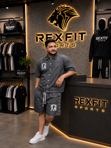REXFIT SPORTS Ensemble chemise à manches courtes et short gris pour homme, ensemble décontracté streetwear deux pièces, ensemble assorti, vêtements de sport imprimés sur mesure - Product Image 5