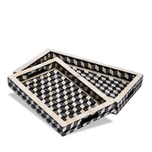 Plateau de service rectangulaire décoratif en bois avec incrustation d'os, motif géométrique noir et blanc, fait à la main, pour la décoration intérieure - Product Image 1