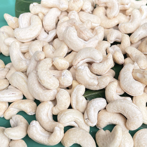 Factory Directly Cashew LP1 Cashew Nuts Bulk Cashew Nuts With Custom Packaging From Santigo - Product Image 1