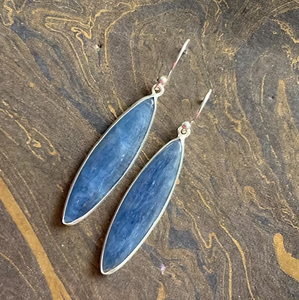 Pendientes Largos de Plata 925 con Cianita Azul, Diseño Boho, Hechos a Mano, para Mujer - Product Image 2