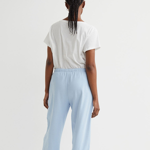 Pantalones de algodón ecológicos para mujer, los más vendidos, con estampado puff, cintura media, cierre de cremallera, para lavar, informales, de corte regular, estilo bootcut, de talle alto. - Product Image 4