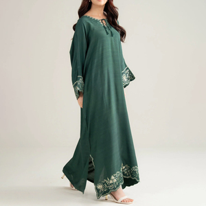 Elegante Vestido Maxi Verde con Bordado, Mangas Acampanadas, Cuello Redondo, Corte Holgado y Discreto, Vestido de Gasa Estilo Imperio para Todas las Temporadas - Product Image 5
