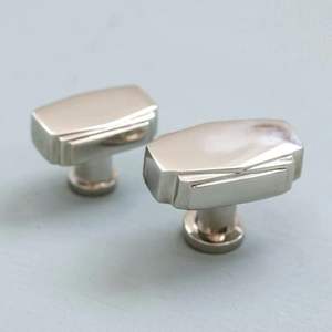 Tiradores de Cajón de Metal Negro Mate de Diseño, Herrajes Premium para Gabinetes de Dormitorio Moderno, Armarios, Cómodas y Muebles de Oficina - Product Image 1