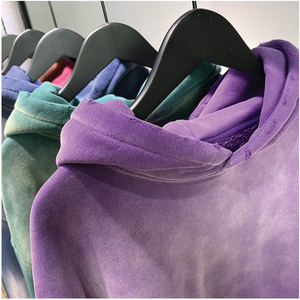 เสื้อฮู้ดดี้ผู้ชายสไตล์วินเทจ ผ้าเฟรนช์เทอร์รี่ 300 กรัม ทรงโอเวอร์ไซส์ กันยับ พร้อมโลโก้ด้านหน้า หลายสี ขายส่ง - Product Image 1