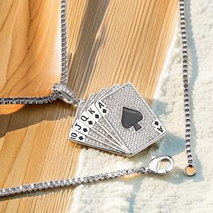 Colgante de moda de hip hop con diseño de póker, esmaltado, con diamantes brillantes, para niños - Product Image 3