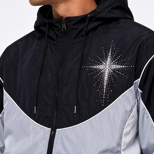 Conjunto Deportivo Unisex de Verano con Estampado de Estrellas en Negro y Gris, Sudadera con Cierre y Capucha, Pantalones Cortos con Cordón, Ropa Deportiva Ligera, Cortavientos - Product Image 2