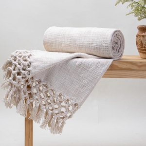 Manta Tejida a Mano de Algodón Personalizada, Nueva Moda, Suave, Decorativa para Cama o Sofá - Product Image 4