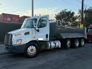 Tracteur routier poids lourd 10 roues, moteur diesel, pour logistique conteneurs et transport routier - Product Image 2