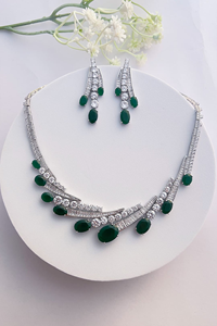 Parure de bijoux de mariage unisexe en moissanite ronde taille brillant de luxe, plaqué or 14 carats, sertissage géométrique clos, collier et boucles d'oreilles - Product Image 3