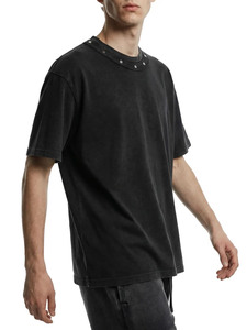 T-shirt unisexe oversize à clous Y2K, en coton délavé vintage, style streetwear gothique avec clous métalliques - Product Image 5