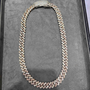 Cadena Cubana de Moissanita de Lujo Unisex, 14 mm de Ancho, Plata 925 con Baño de Oro, Brillo de Diamante Brillante, Diseño Iced, Moderna, para Boda - Product Image 4