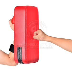 ผู้ผลิตบริการ OEM แผ่นกันเตะ ดีไซน์ล่าสุด แผ่นกันเตะสีพื้นแบบกำหนดเองของคุณเอง - Product Image 6