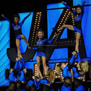 Filles hautement personnalisées Cheerleading pratique porter des uniformes de Cheerleading enfants personnalisés avec strass imprimés uniformes - Product Image 2