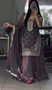 Traje Palazzo de la Mejor Calidad con Seda Fandy Pesada y Bordado con Lentejuelas, Último Modelo de Traje Palazzo - Product Image 3