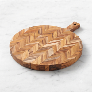 Planche à découper ronde en bois d'acacia avec un élégant motif en chevrons, poignée intégrée robuste, parfaite pour couper les légumes - Product Image 2