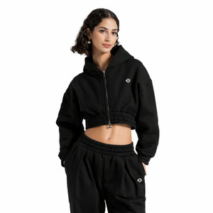 ชุดเซ็ตฮู้ดดี้ครอปซิปสำหรับผู้หญิง ผ้าฟลีซคอตตอนหนานุ่ม รับผลิตแบบ OEM ขายส่งเสื้อผ้าสตรีทแวร์ ชุดเซ็ตสองชิ้น ผู้ผลิตเสื้อผ้า - Product Image 2