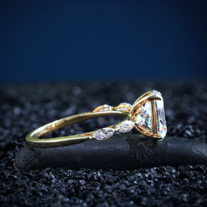 Anillo de Compromiso con Diamante Ovalado Marquise de 3.10CT Cultivado en Laboratorio, Oro de 14K con Baño de Rodio, Certificado IGI, para Mujer - Product Image 3