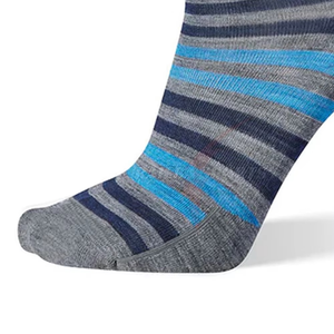 Pakistan Manufacturer 2024 New Summer Crew Men's Casual Socks Spandex Cotton Jacquard Printing Custom Logo Header Card White - Product Image 2