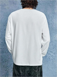 เสื้อยืดคอกลมแขนยาวผ้าฝ้ายทรงโอเวอร์ไซส์สำหรับผู้ชาย พิมพ์ลายตามสั่ง - Product Image 2