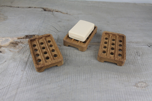 Porte-savon en bois massif écologique de qualité supérieure |   Porte-savon de salle de bain classique, base antidérapante, rainures de drainage, haute qualité - Product Image 3