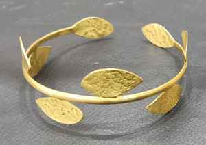 Juego de Brazaletes de Acero Inoxidable Chapado en Oro para Mujer, Estilo Punk Cristiano, Colección de Joyería Elegante, Brazaletes de Aniversario - Product Image 2