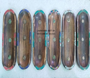 Quemadores de Incienso de Madera LAXMANS GIB-006 con Incrustaciones de Piedra, Hechos a Mano, 100% Naturales, Diseño Tibetano de la India - Product Image 1