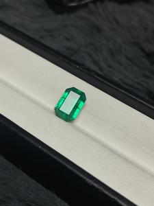 พลอยมรกตสีเขียวธรรมชาติทรงแปดเหลี่ยม ตัดแบบ ZM สำหรับทำเครื่องประดับ - Product Image 2